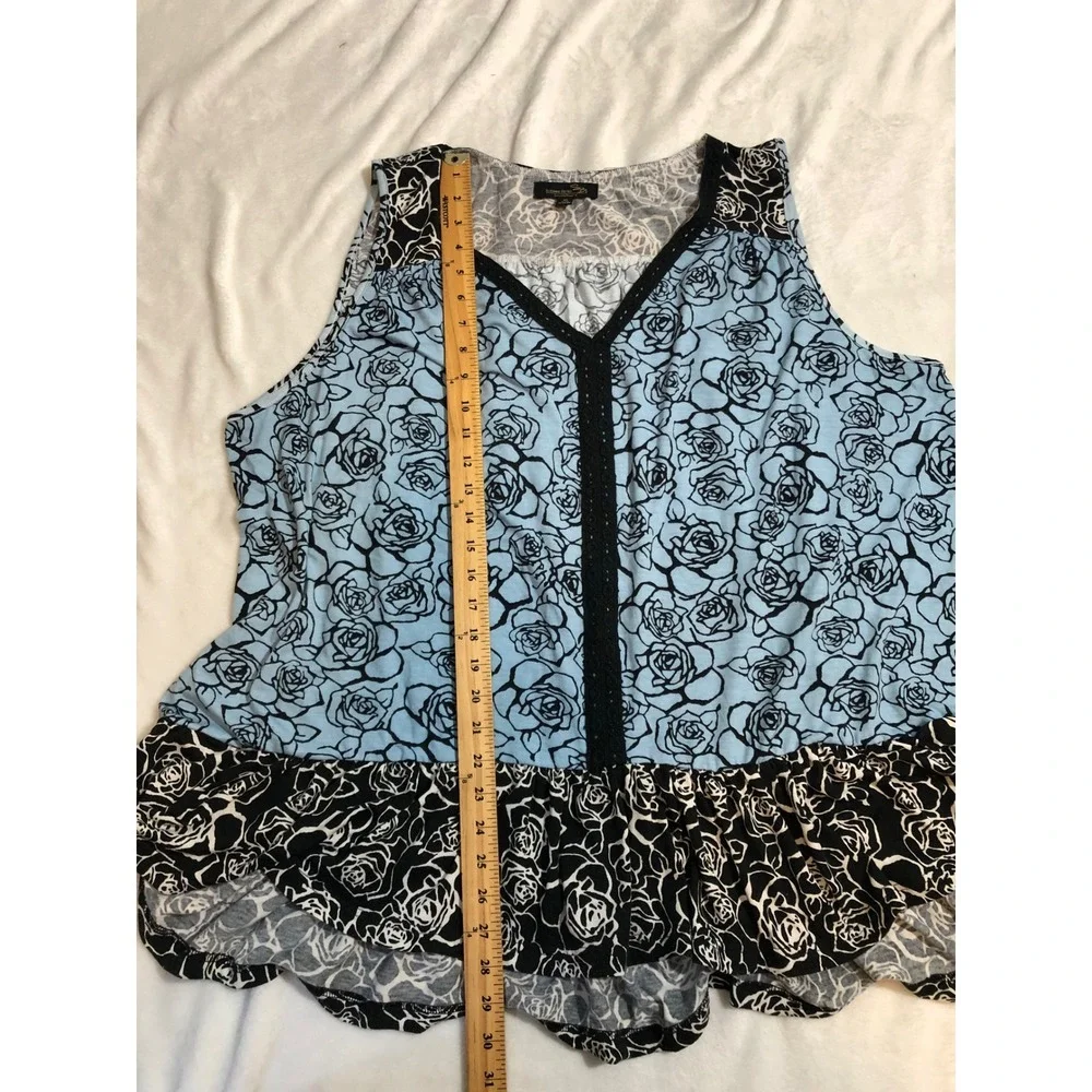 Suzanne Betro Floral Sleeveless Top Women 4X Blue Black Crochet Lace Ruffle Hem